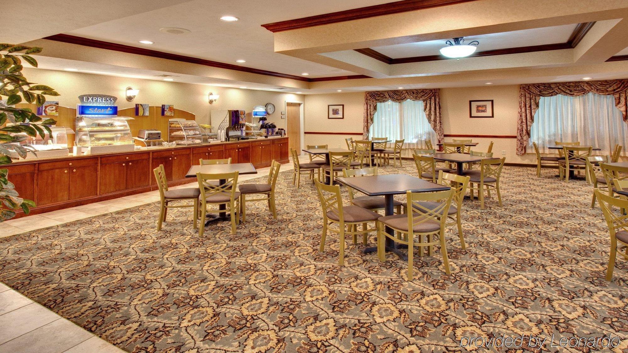 Holiday Inn Express Hotel & Suites Bismarck, An Ihg Hotel Restaurant photo